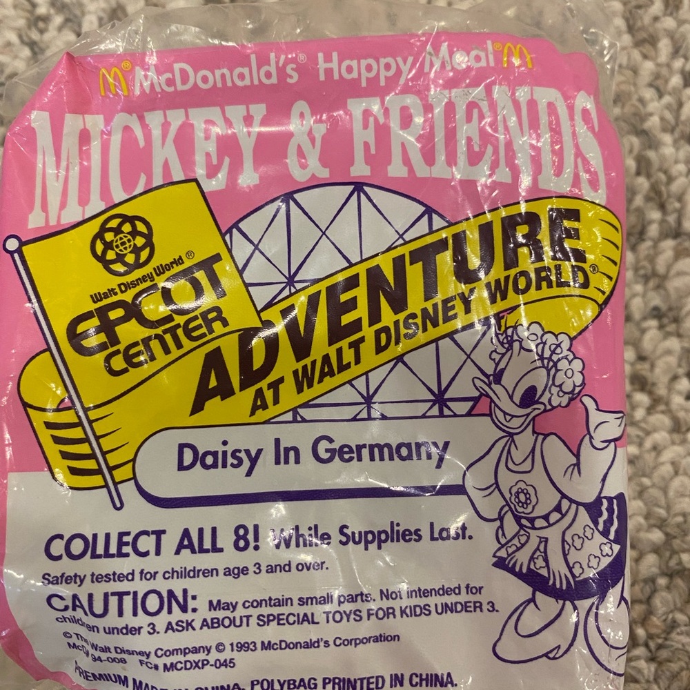1993 McDonald's Disney Mickey & Friends Epcot Center toy
